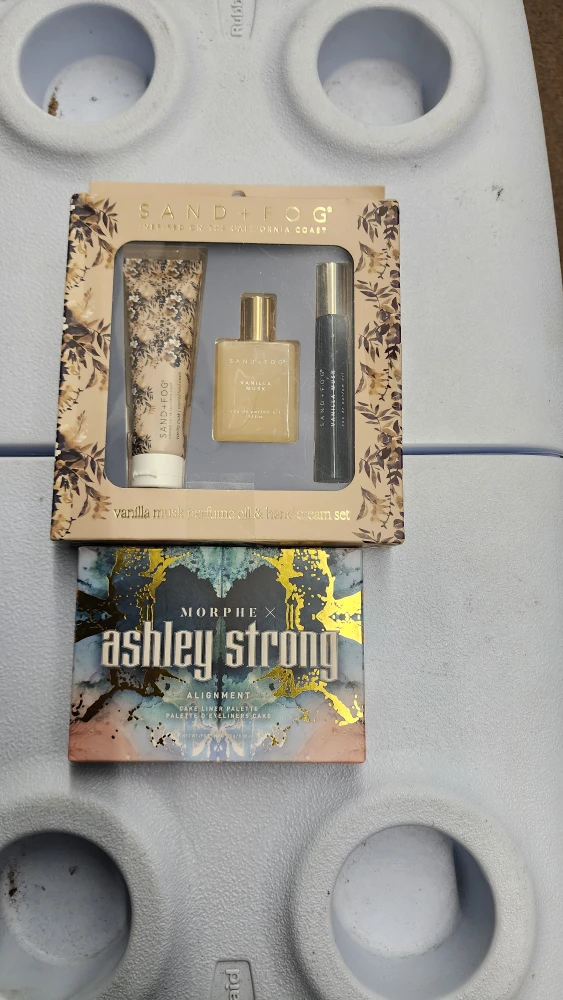 Sand + Fog Vanilla Musk Perfume Oil & Hand Cream Set