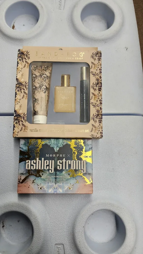 Sand + Fog Vanilla Musk Perfume Oil & Hand Cream Set