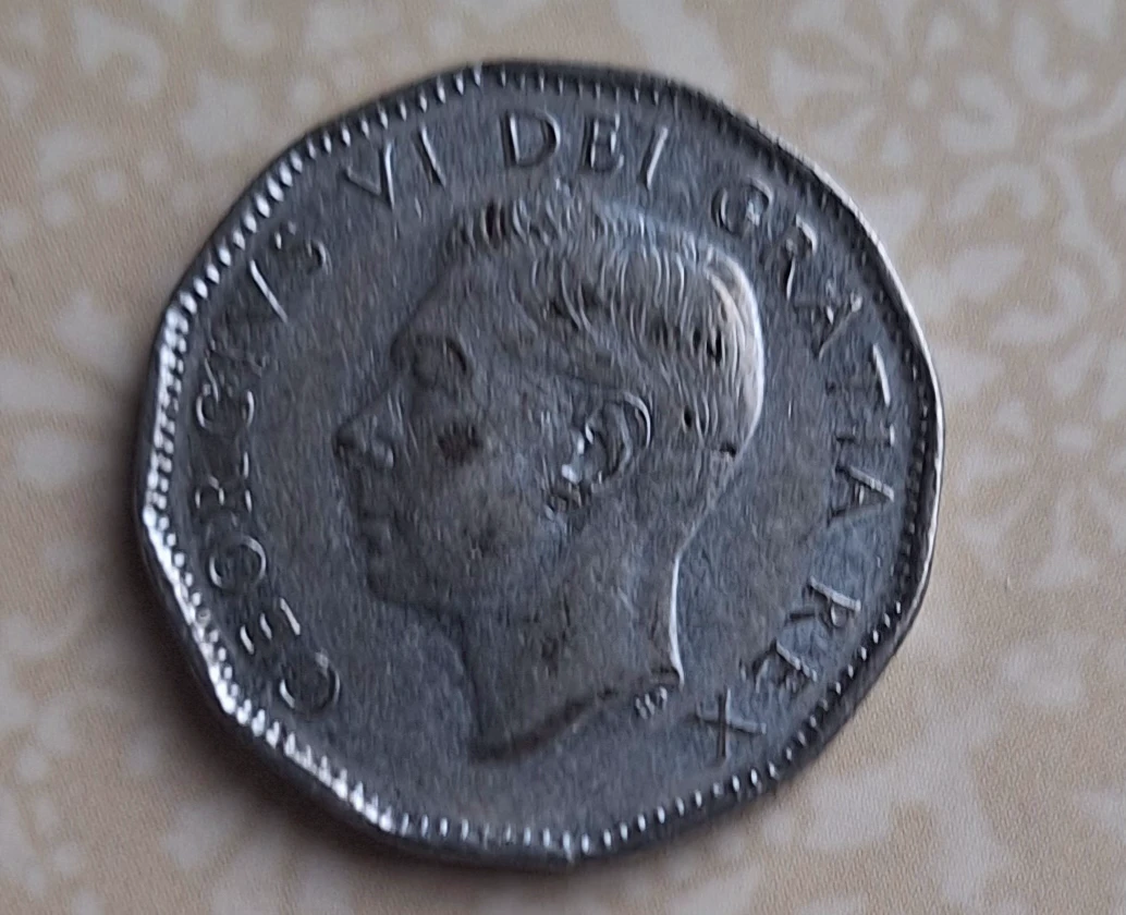 1952 Canadian 5 Cent Coin - photo 2