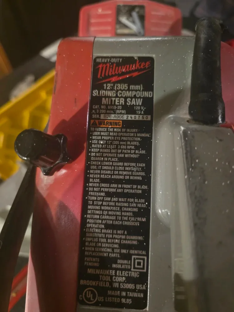 Milwaukee 12" Sliding Compound Miter Saw image indicator(2)