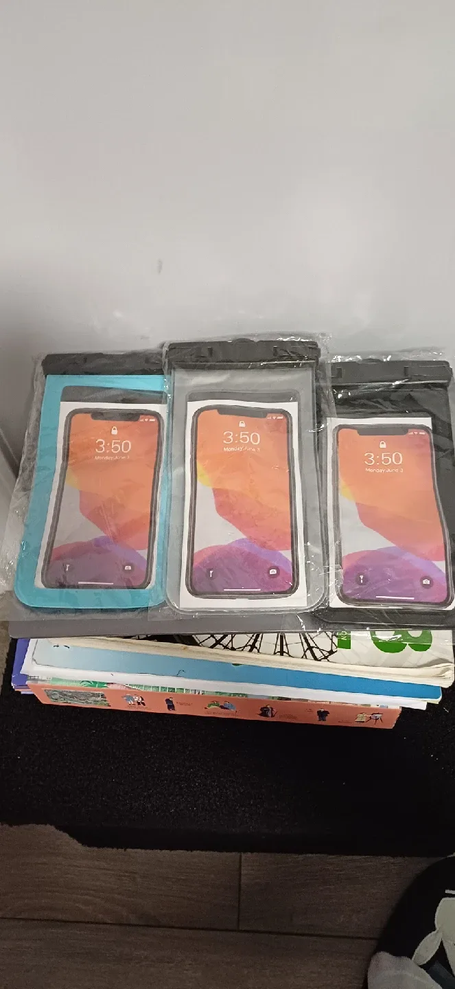 3-Pack Universal Waterproof Phone Pouch thumbnail