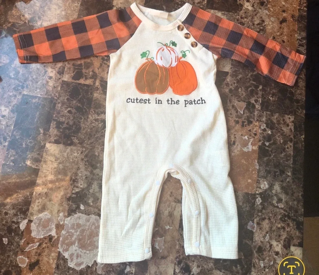 Brand New Newborn Halloween Outfit Pumpkin Long Sleeve Onesie image indicator(5)