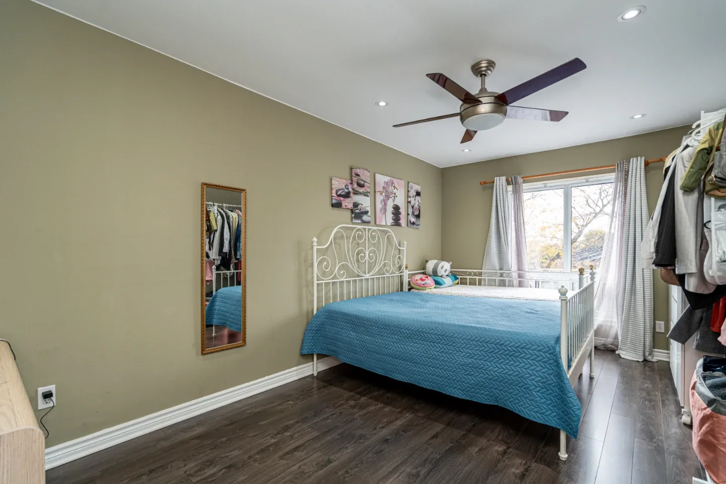 Townhouse to rent 3 bedrooms image indicator(5)