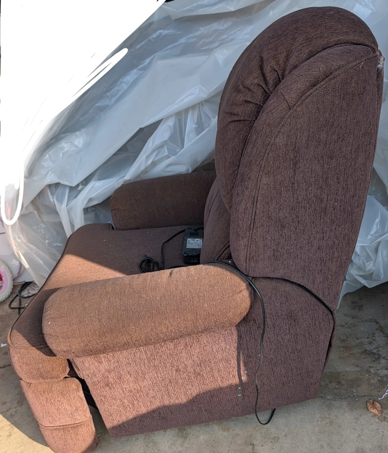 Brown Recliner Chair - photo 2