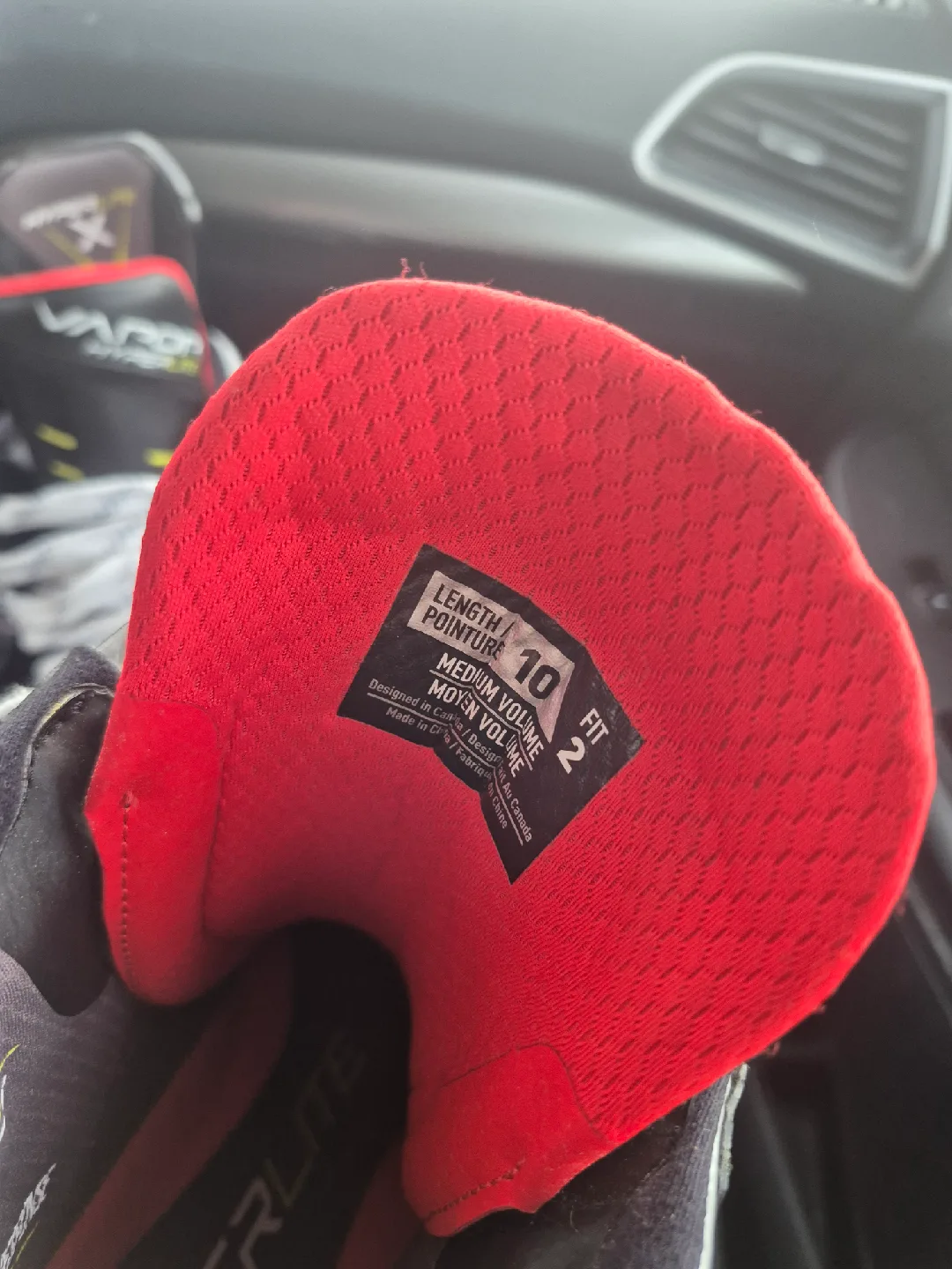 Bauer Vapor Hyperlite 2 Senior Hockey Skates - Size 10 image indicator(4)