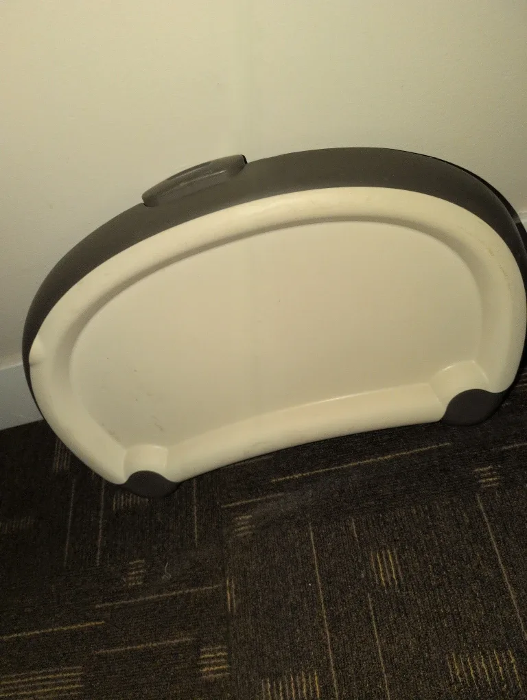 High Chair - Brown image indicator(4)