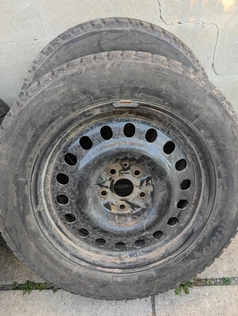 Bridgestone Blizzak Winter Tires and stell wheels image indicator(7)