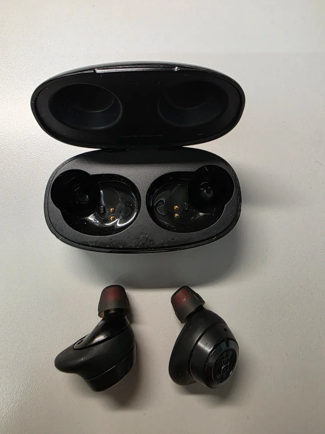 Monster Ear Buds image indicator(2)
