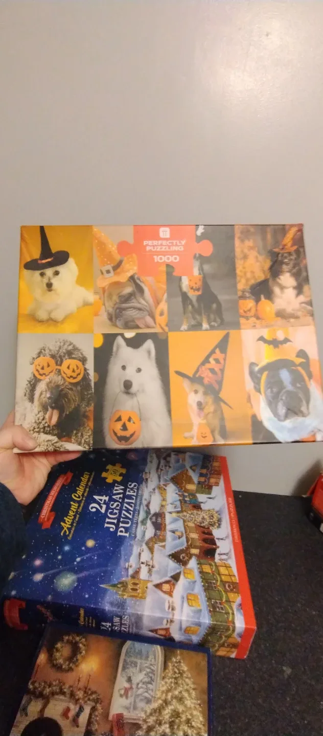 Christmas and Halloween puzzles image indicator(3)