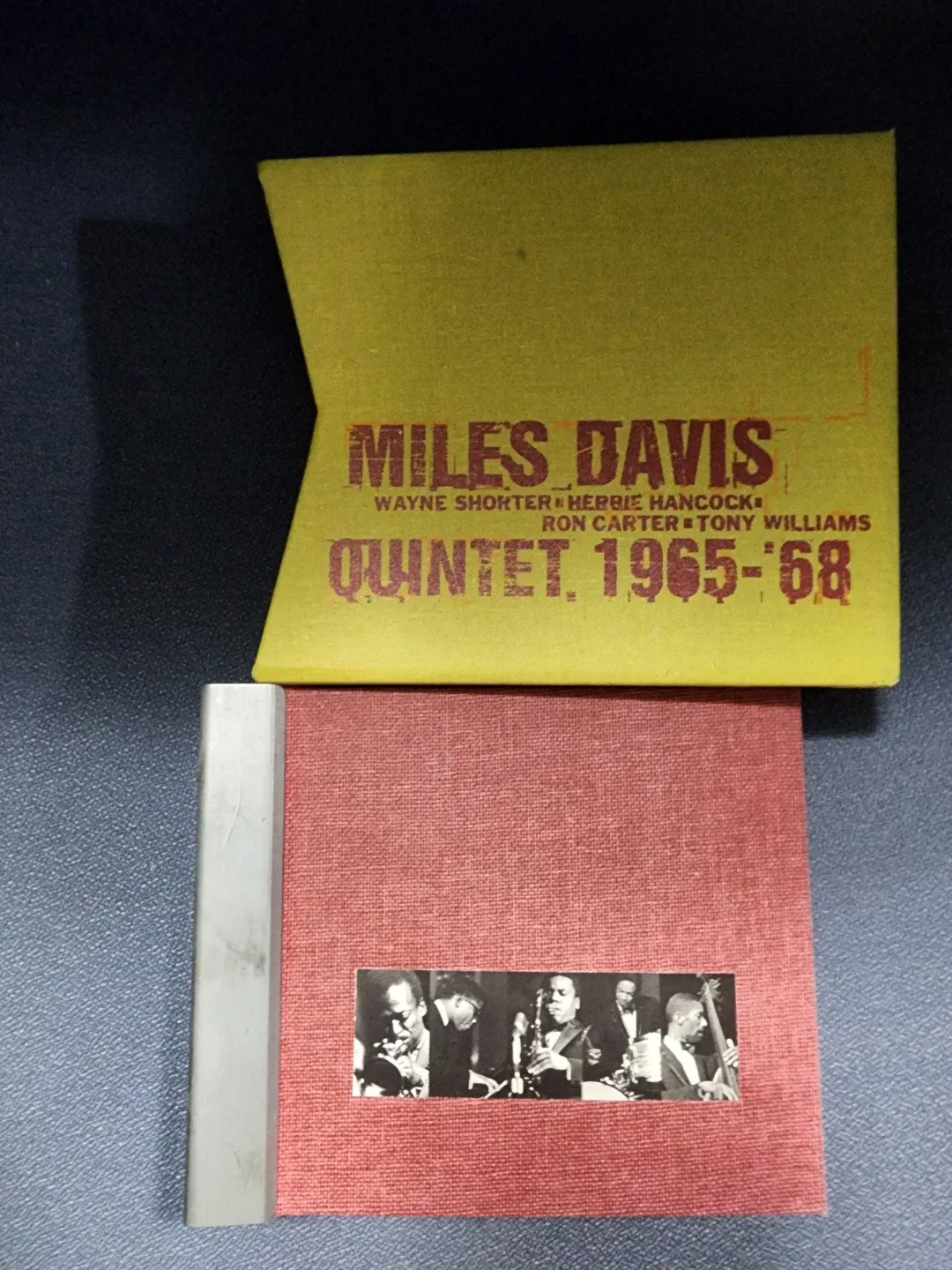 Miles Davis Quintet 1965-68 - Case and book ONLY image indicator(2)