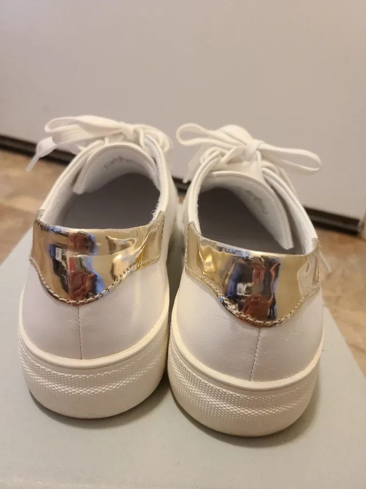 Jill by Jill Stuart White & Gold Sneakers image indicator(6)