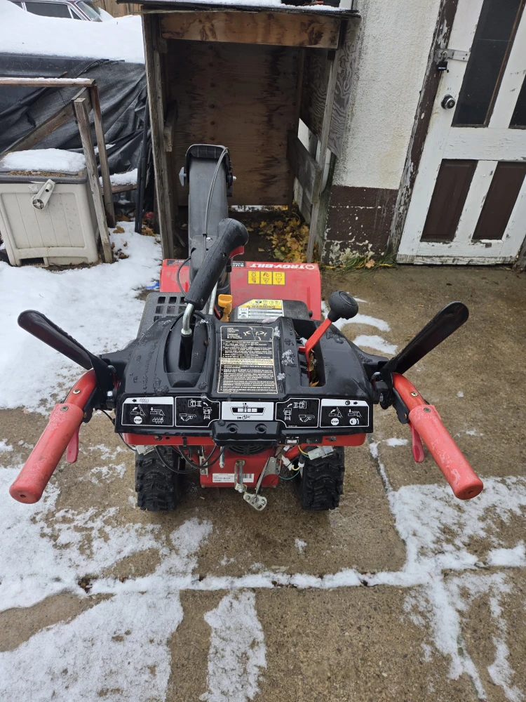 Troy-Bilt Storm 2410 Gas Snow Blower - photo 2