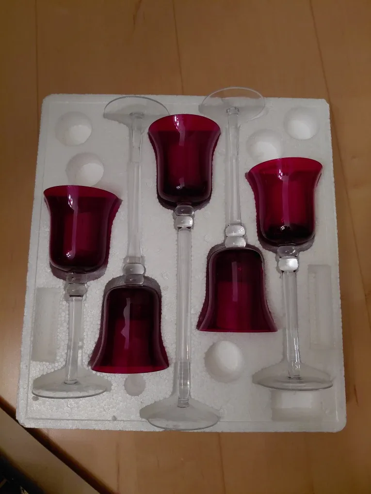 5 Red Glass Votive Holders with Candles image indicator(2)