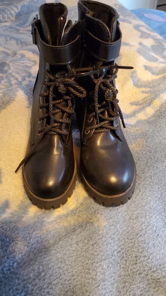 Women's Boots