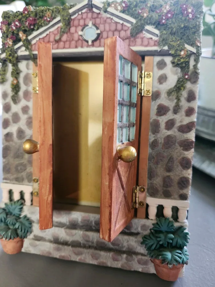 Decorative Doorway Picture Frame thumbnail