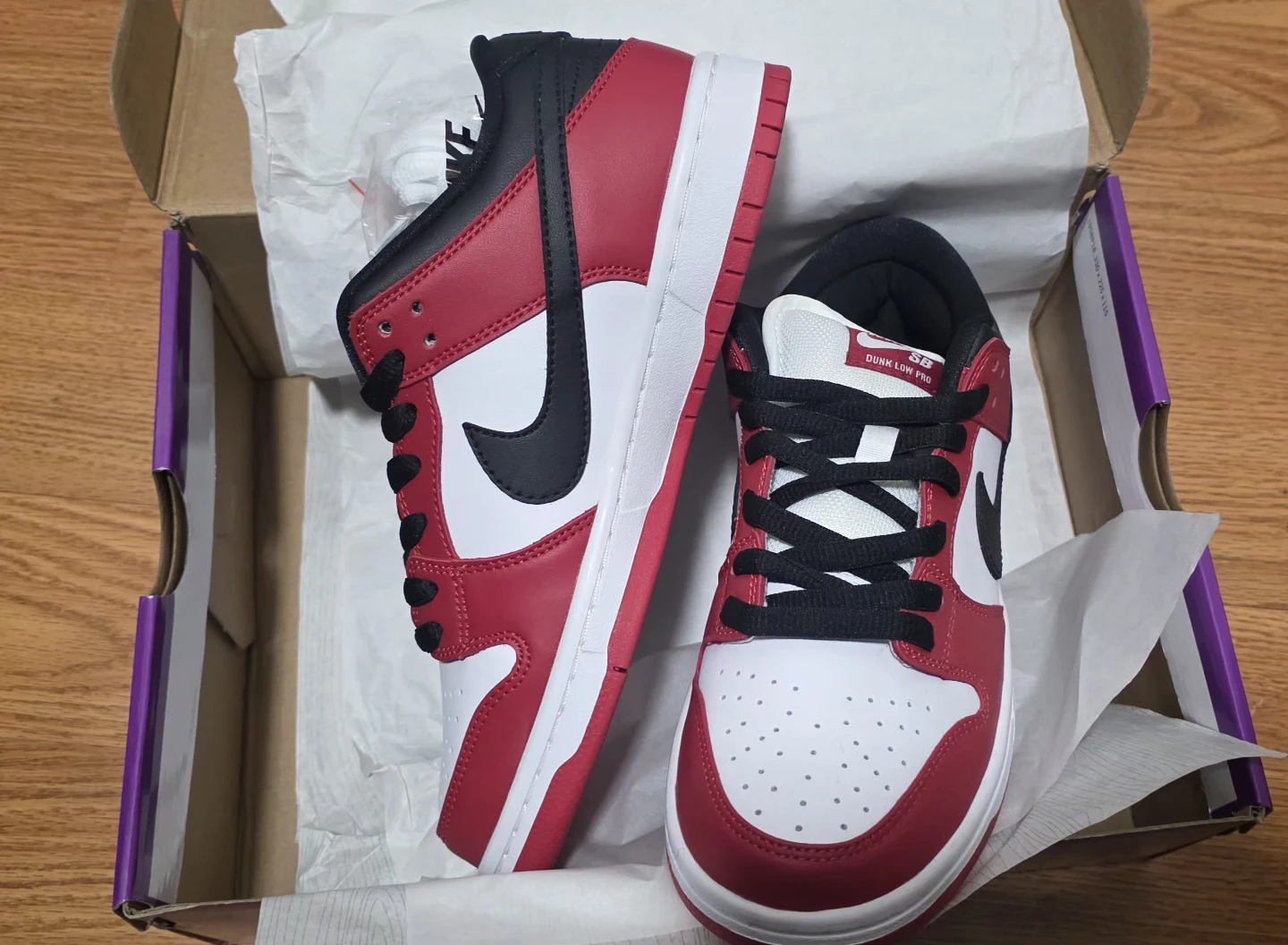 Nike SB Dunk Low Pro Red/White SIZE 7 - photo 2