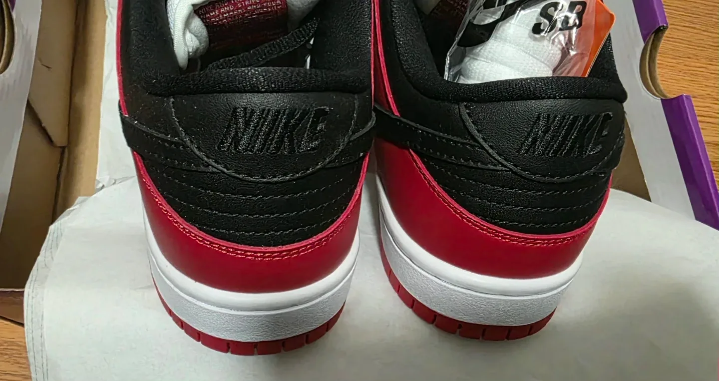 Nike SB Dunk Low Pro Red/White SIZE 7 image indicator(4)
