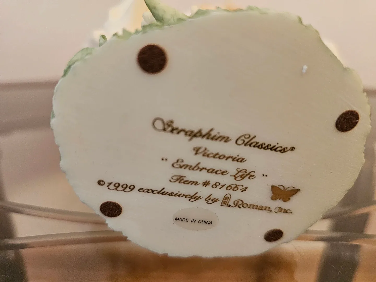 Seraphim Classics "Victoria" Angel Figurine image indicator(3)