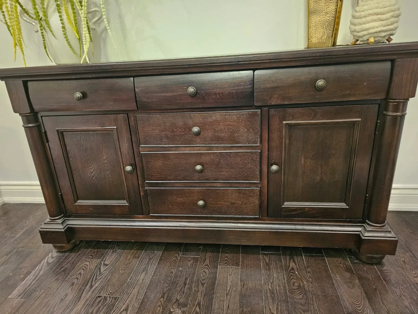 Dark Wood Buffet/Sideboard