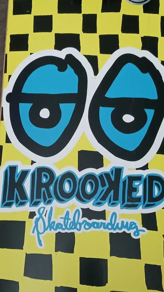 Krooked Skateboard - Yellow & Black