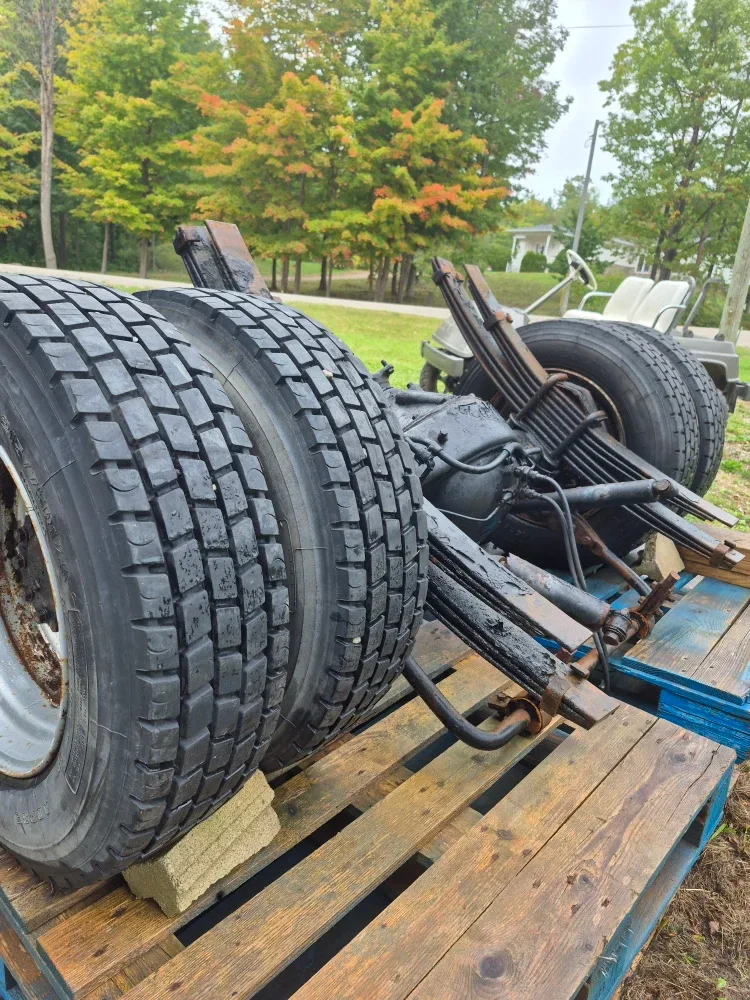 Set of winter tires/ 3 ton rear axle image indicator(4)