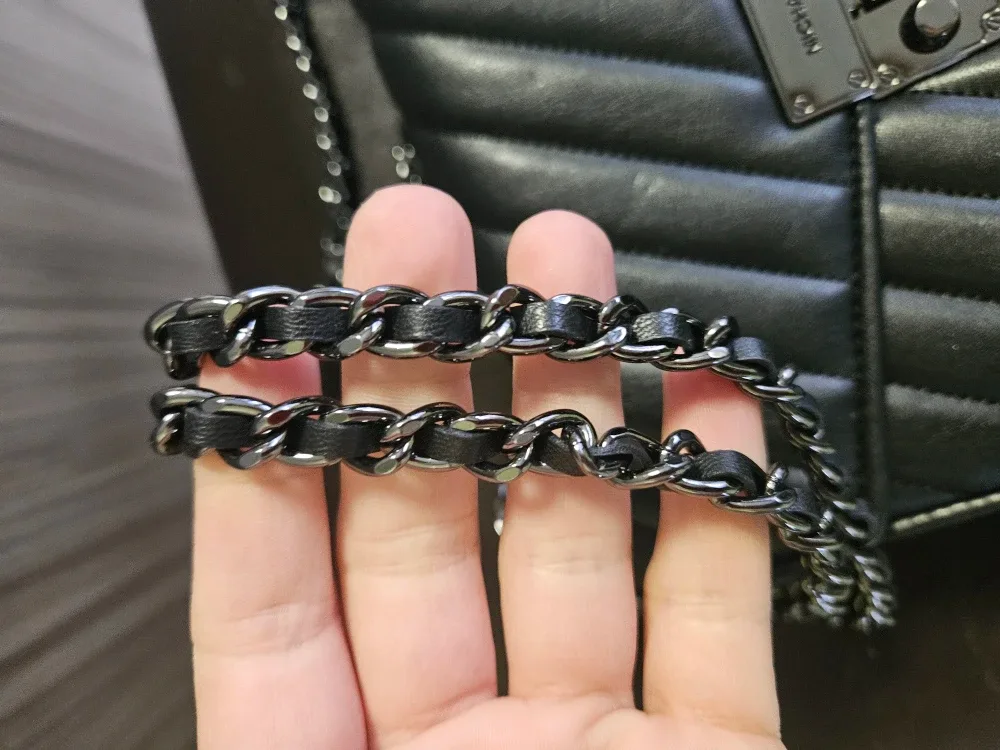 Michael Kors Black Leather Shoulder Bag image indicator(2)