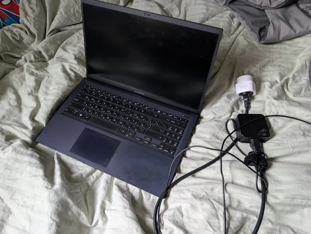 Asus Expertbook Laptop with Charger image indicator(2)