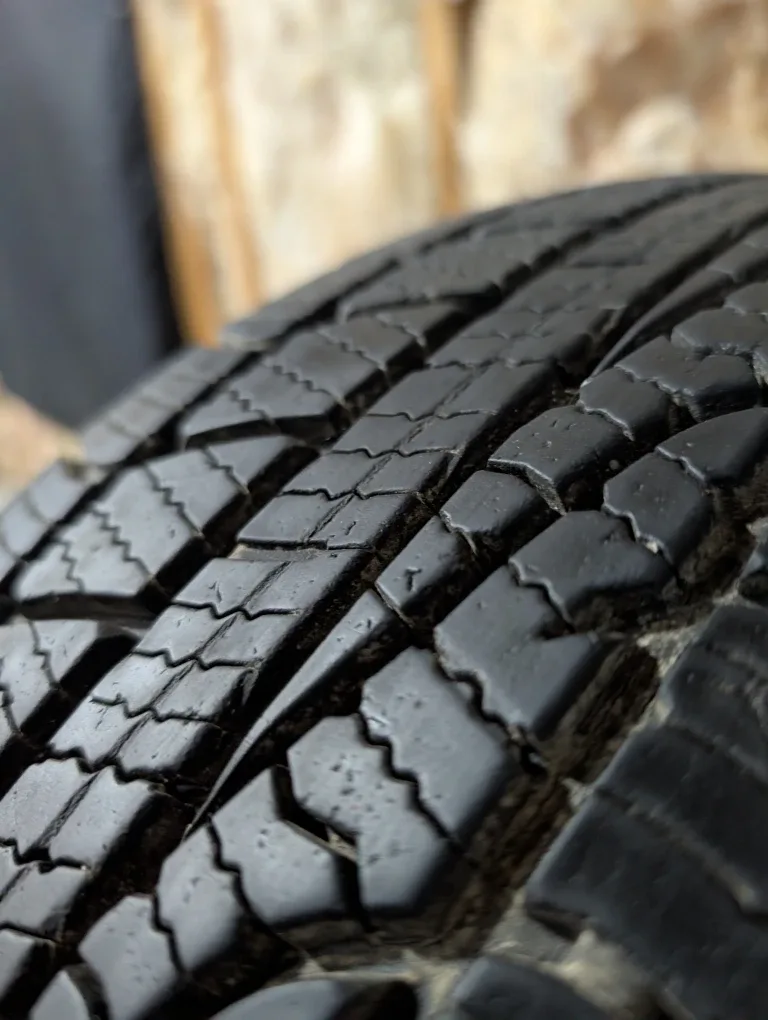 (4)-205/65R16 Goodyear Assurance Weather Ready All Weather Tires image indicator(4)