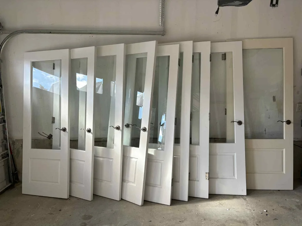 Solid wood White Interior Doors with Glass Panel image indicator(2)