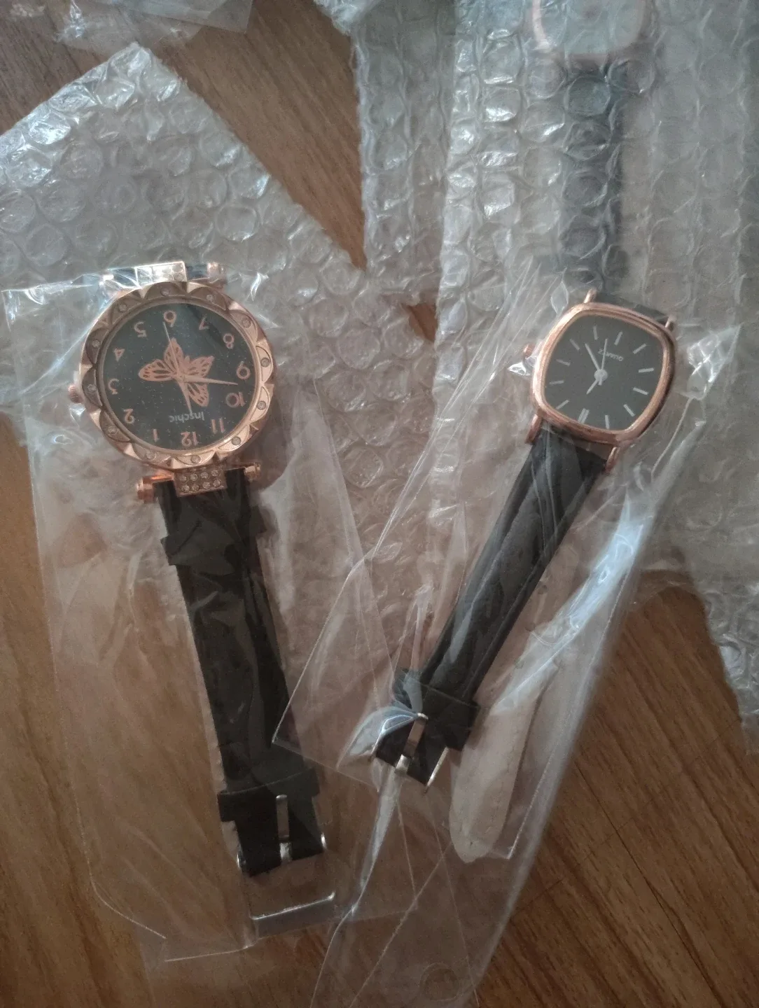 Assorted Strap Watches image indicator(2)