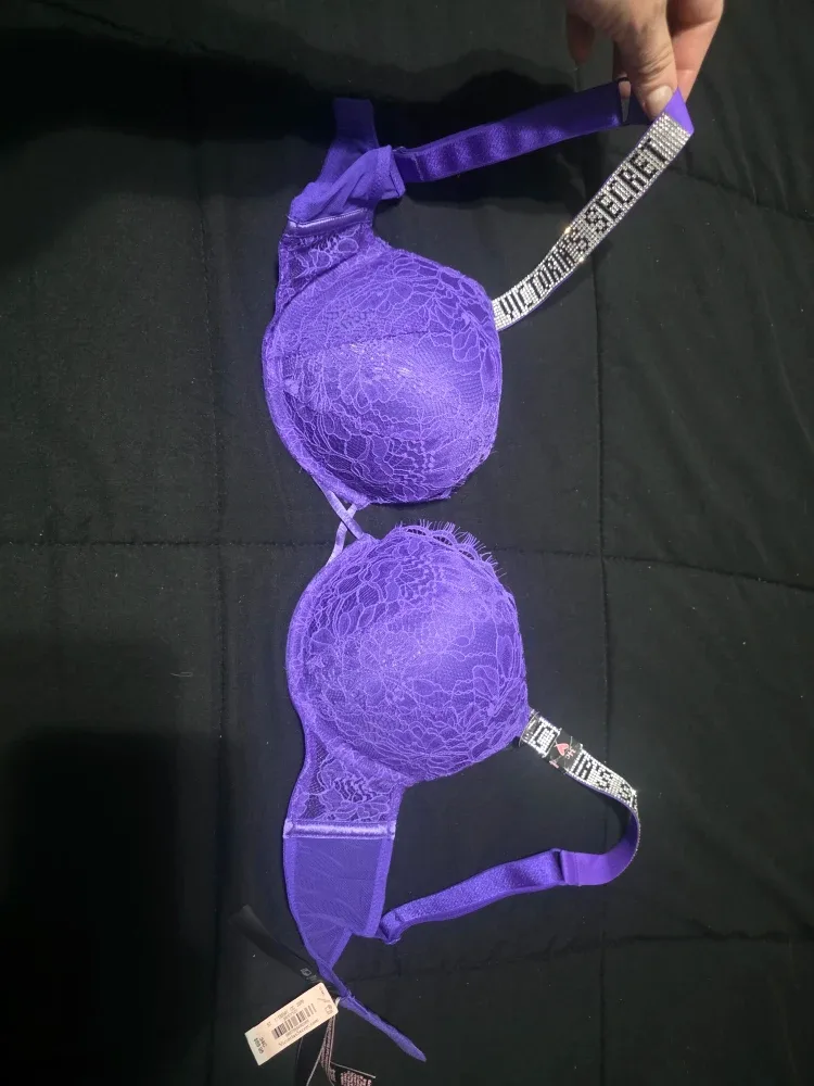 Victoria's Secret Very Sexy Push-Up Bra 34C image indicator(4)