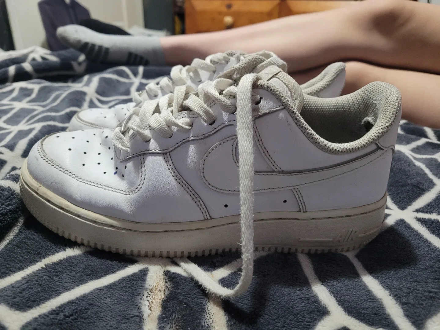 Nike Air Force 1 White Sneakers image indicator(5)