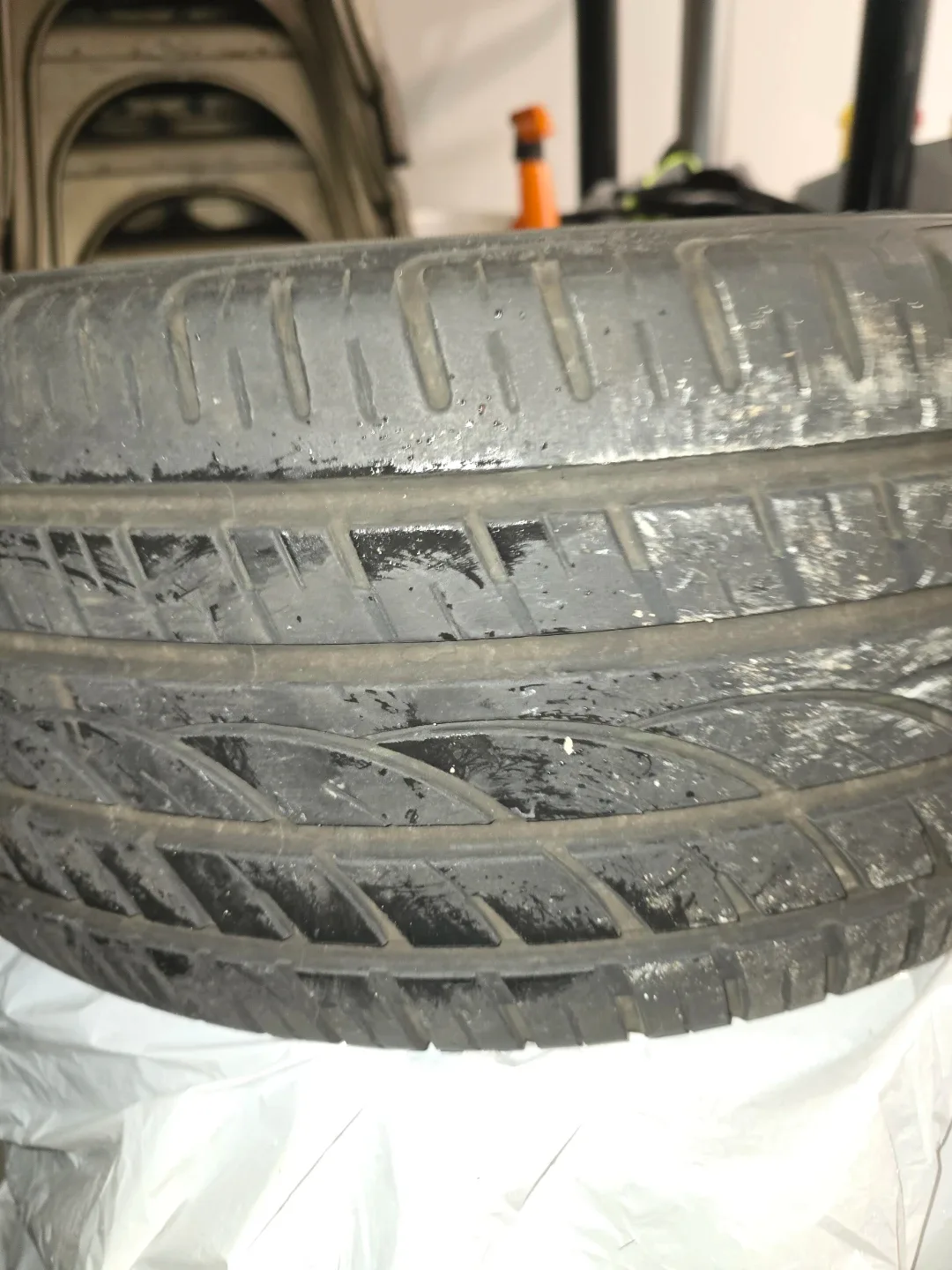 Used Yokohama Tires 225/45R17 image indicator(2)