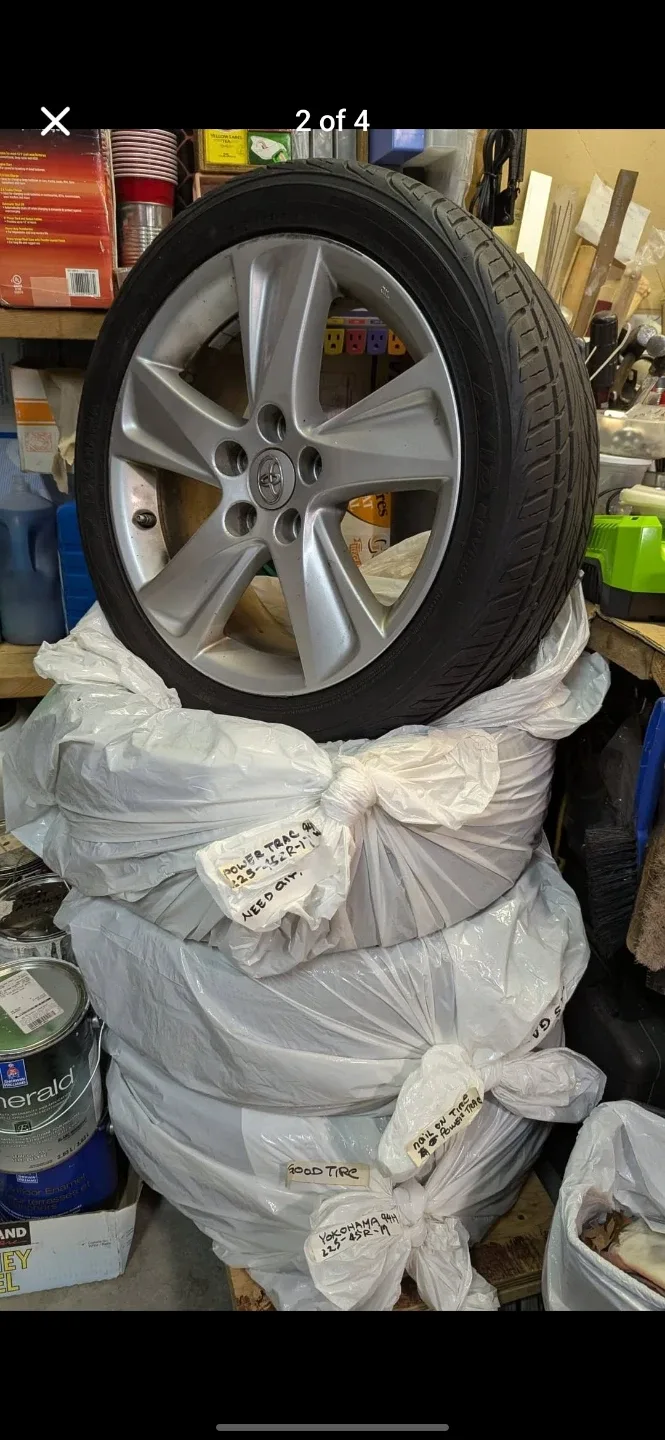 Used Yokohama Tires 225/45R17 image indicator(4)