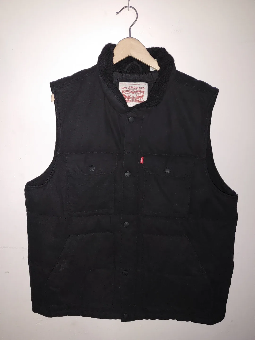 Levi Strauss & Co. Vest - Black, XL