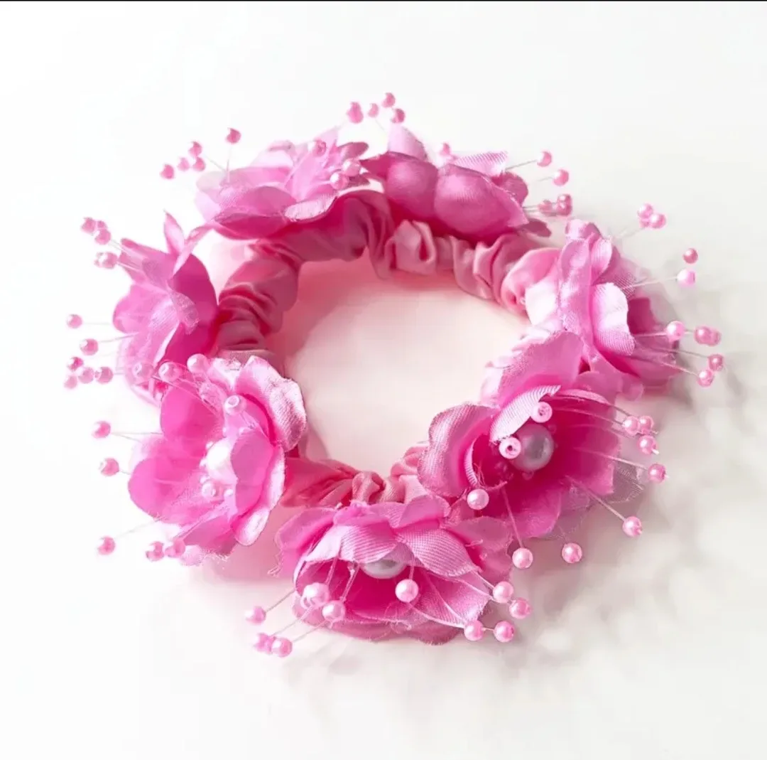 Floral Bun Maker hair bands image indicator(3)