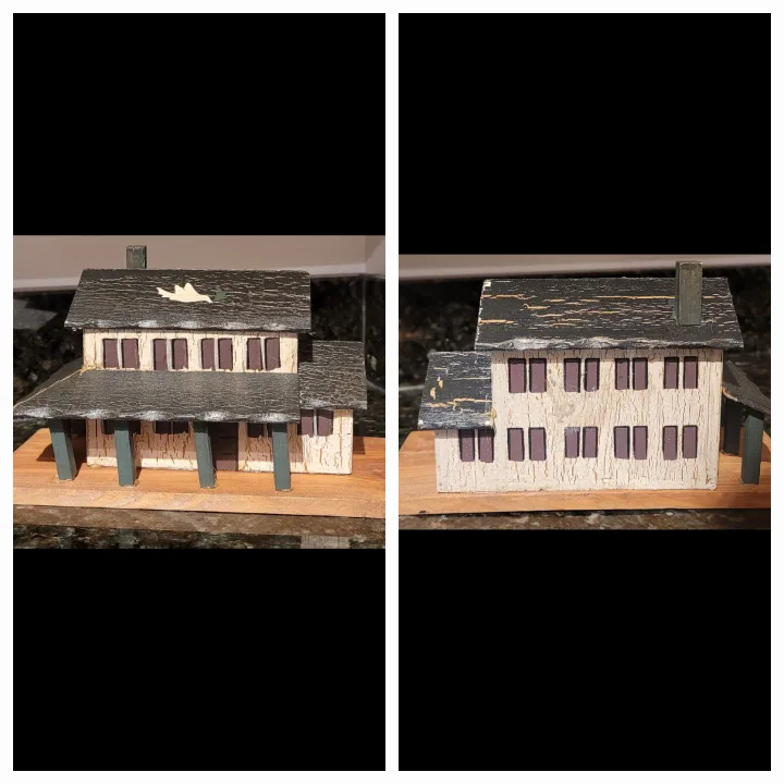 Ceramic Christmas Village Lot (11 items) image indicator(8)