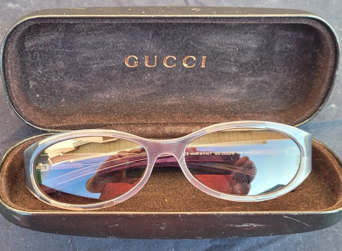 GUCCI WOMENS SUN GLASSES $150 GENUINE