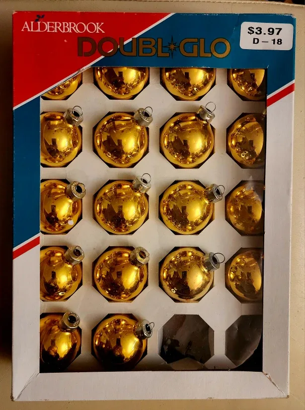 Vintage Alderbrook Double Glo Gold Ornaments (20)