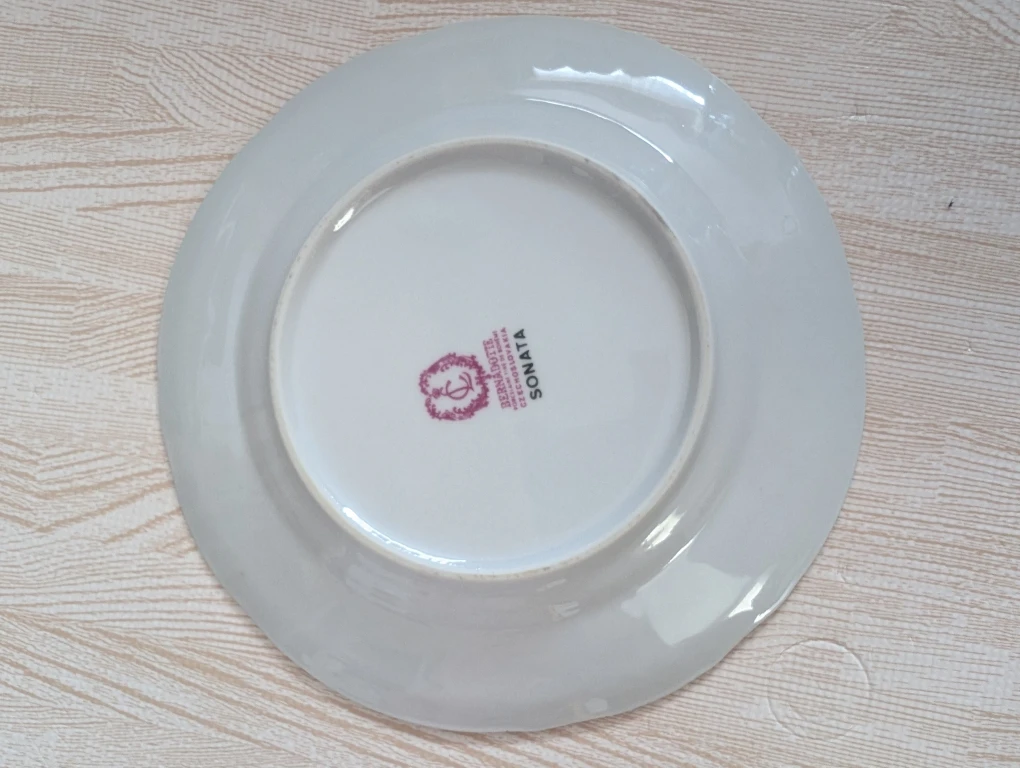 Bernadotte Sonata Porcelain Fine de Bohème Tea Cups and Saucers - photo 5