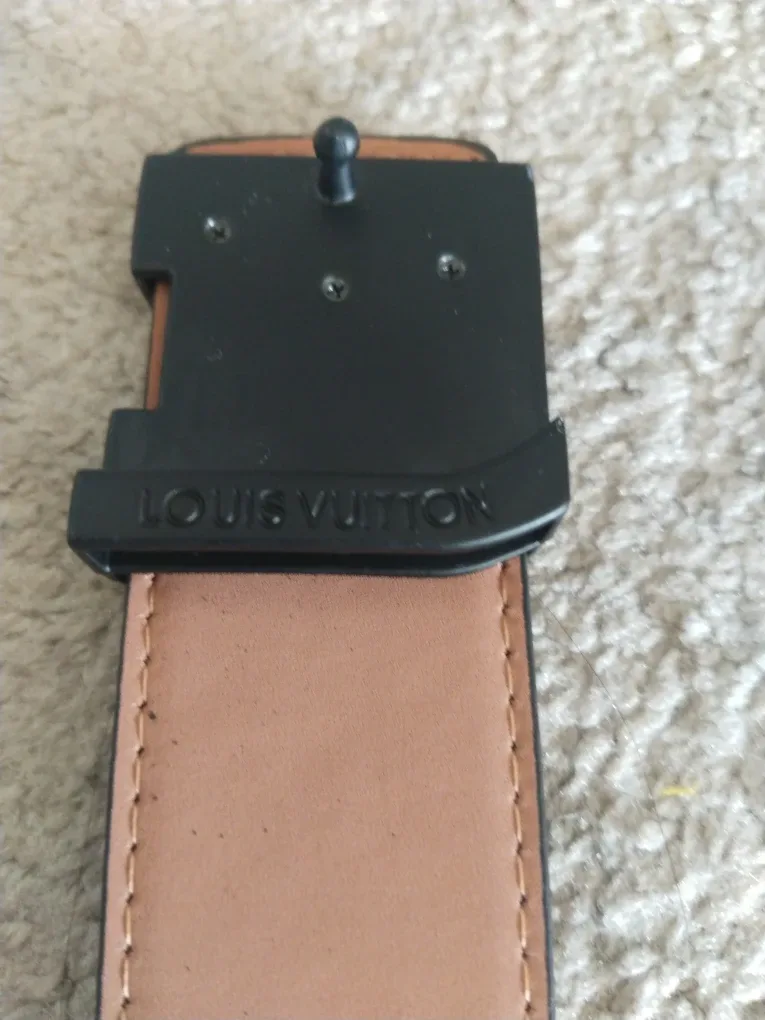 Louis Vuitton LV Initiales 40mm Reversible Belt Graphite image indicator(3)