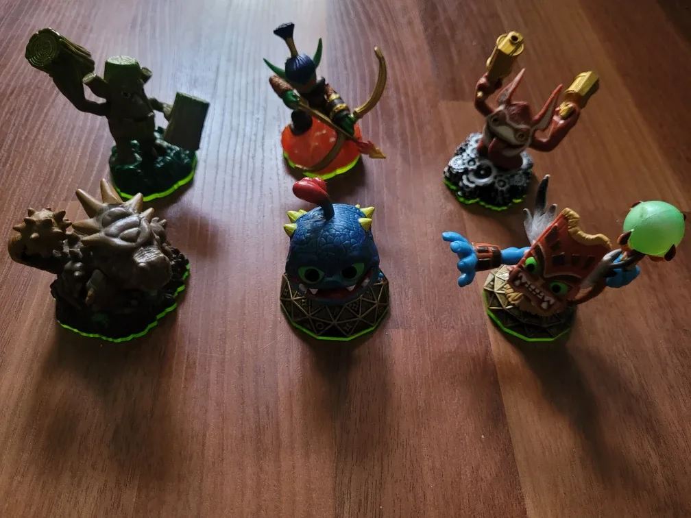 Skylanders Figures Lot (6) Bundle 6