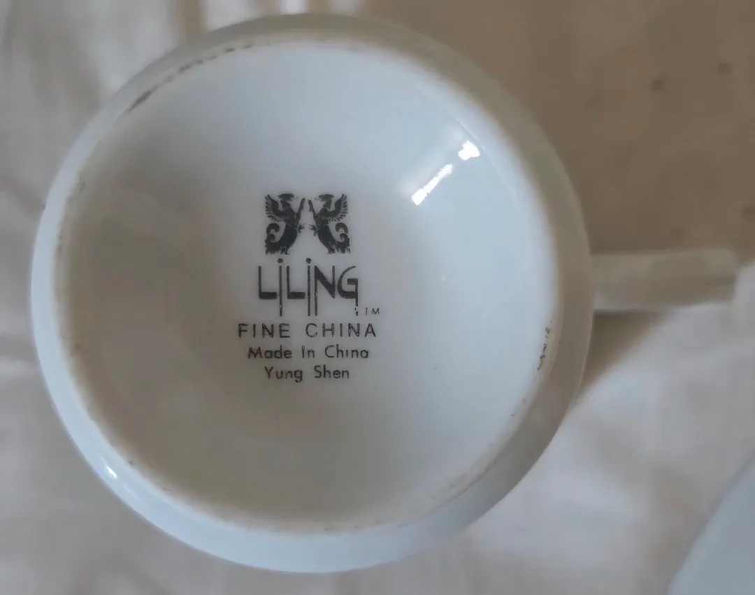 LiLing Fine China Set - Yung Shen