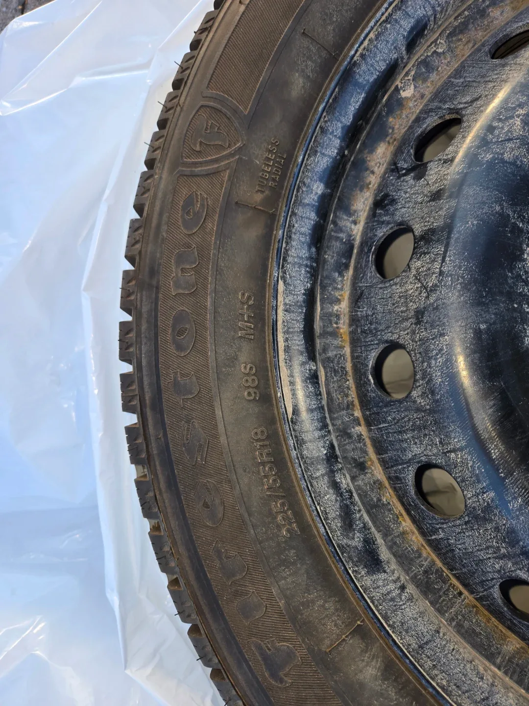 Firestone Winterforce 225/55R18 Winter Tire image indicator(2)