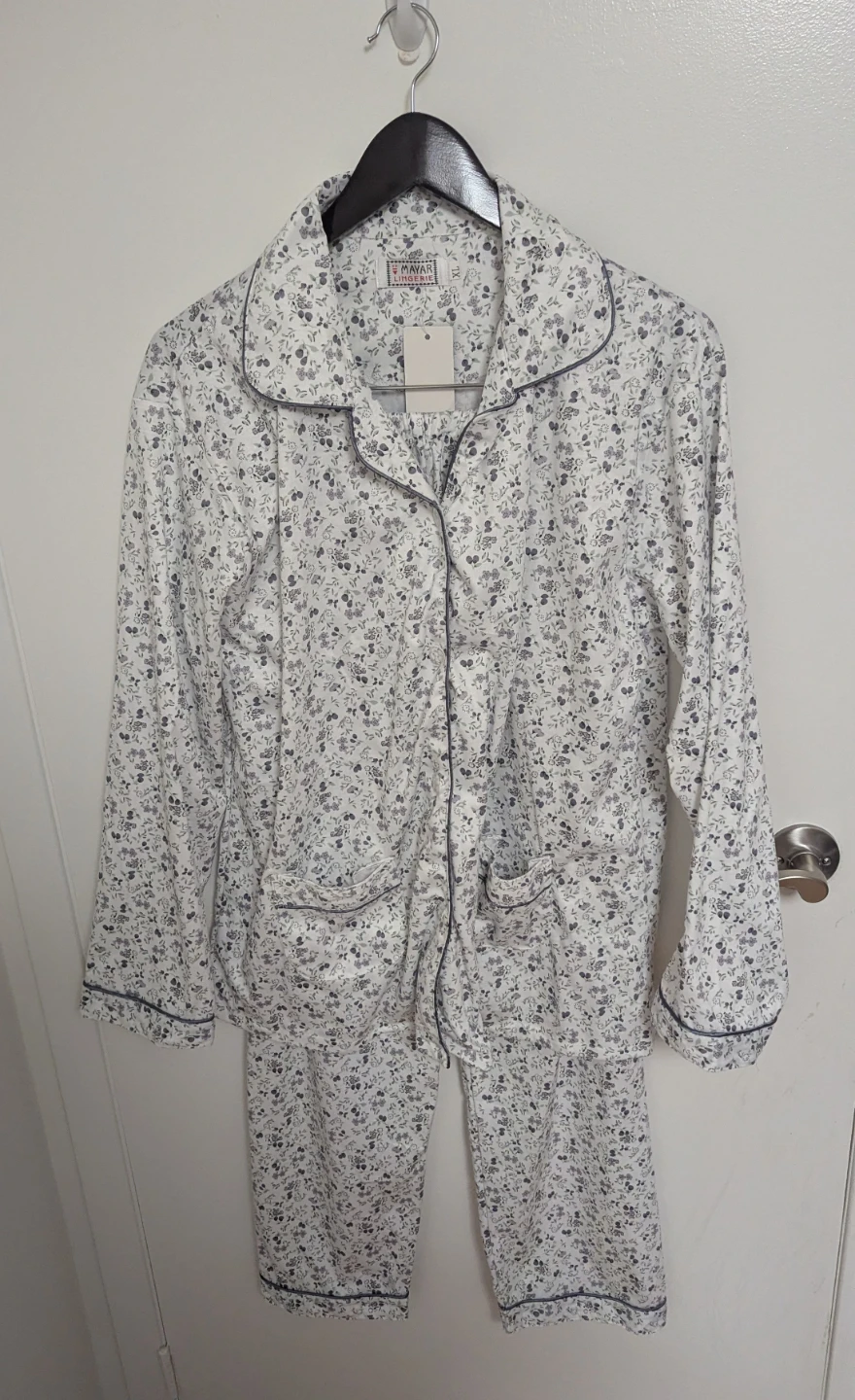 Brand New with Tags Floral Pajama Set - Women's Size X-Large