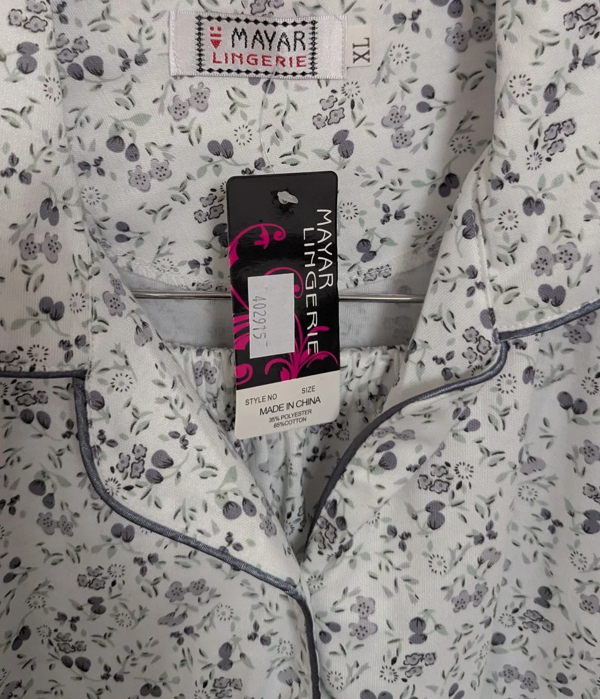 Brand New with Tags Floral Pajama Set - Women's Size X-Large image indicator(3)