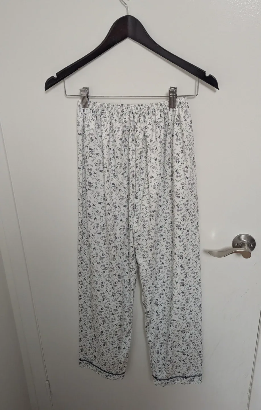 Brand New with Tags Floral Pajama Set - Women's Size X-Large image indicator(5)