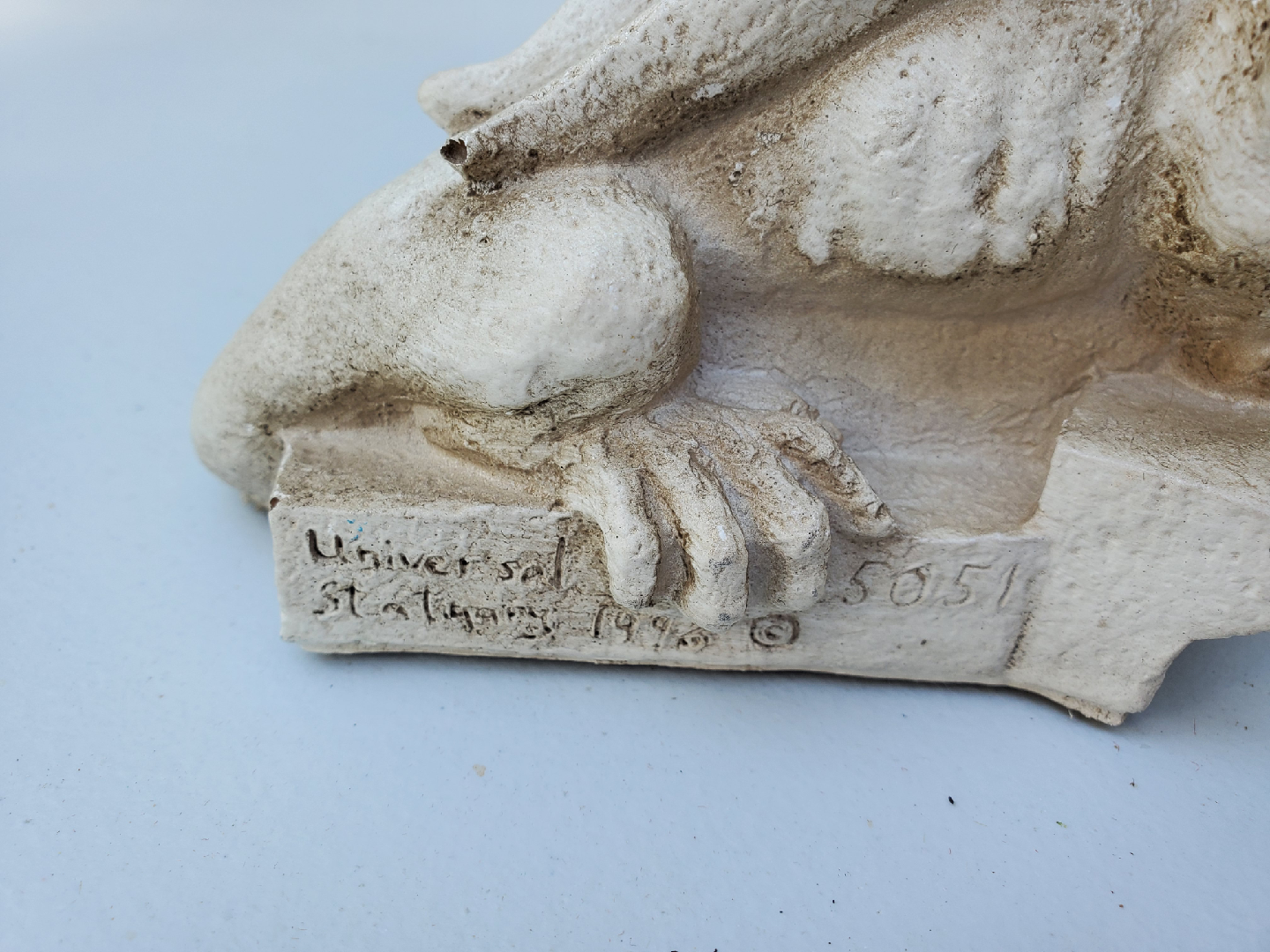 Universal Statuary Lying Gargoyle MI 5051 - photo 3