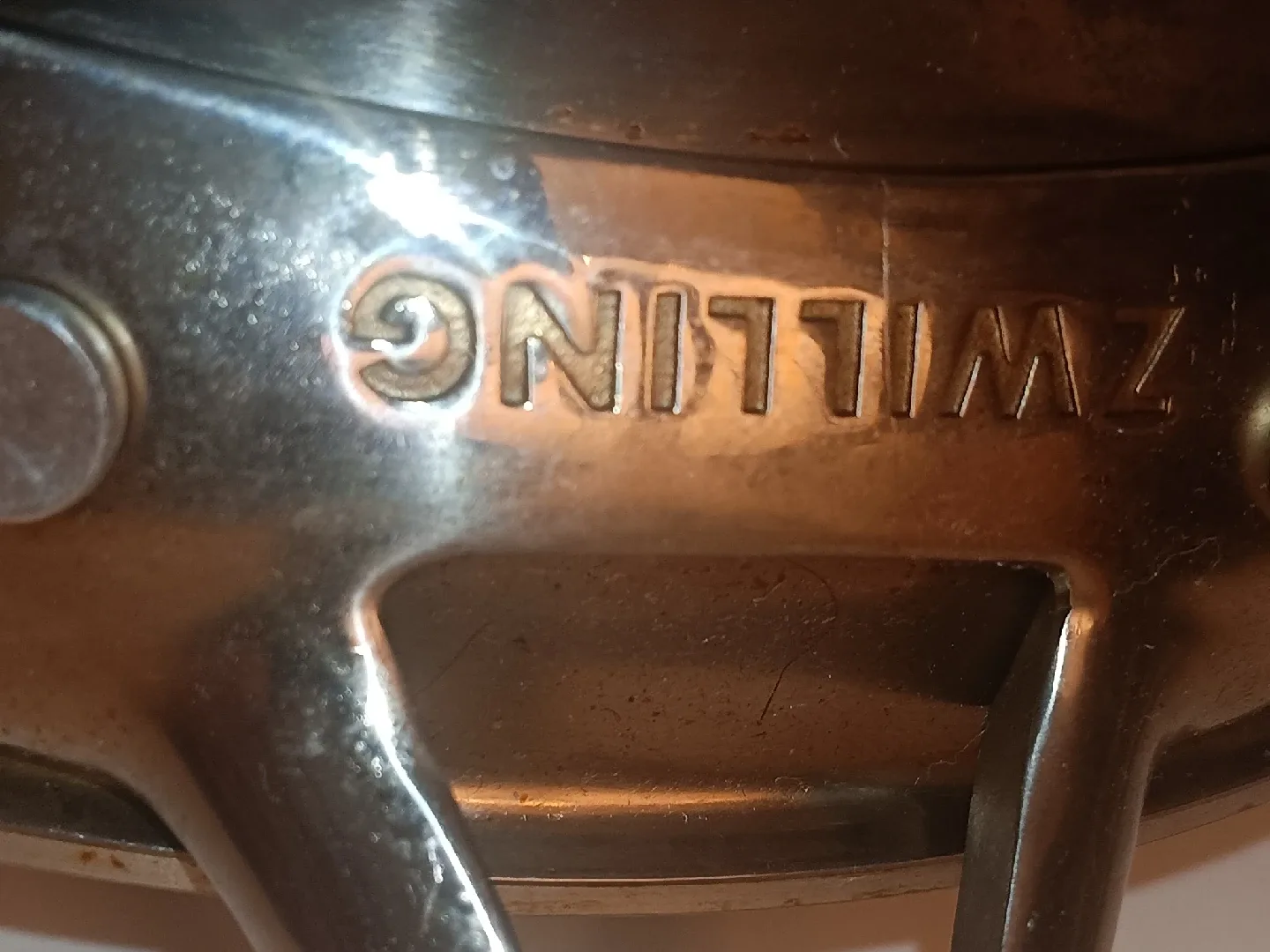 Zwilling J.A. Henckels 10-inch Fry Pan