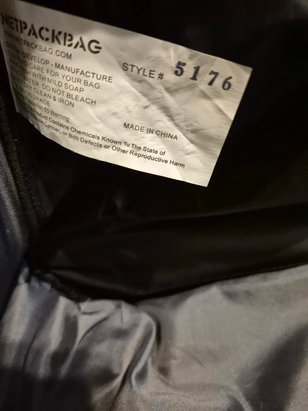 🥕 Netpack Black Rolling Duffel Bag image indicator(4)